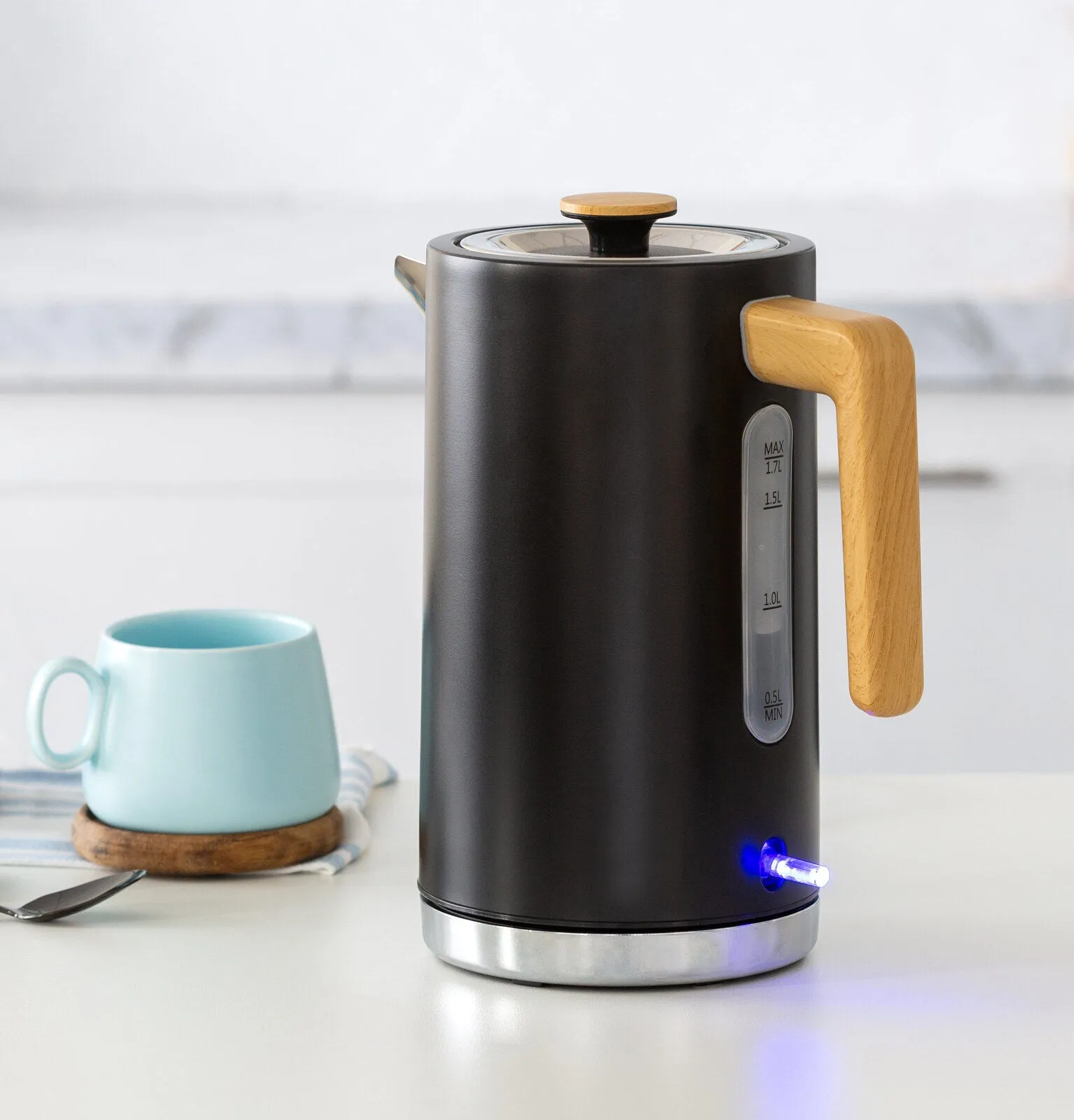 1.7L Kitchen Kettle | Black with Wood Accents | Sleek Design