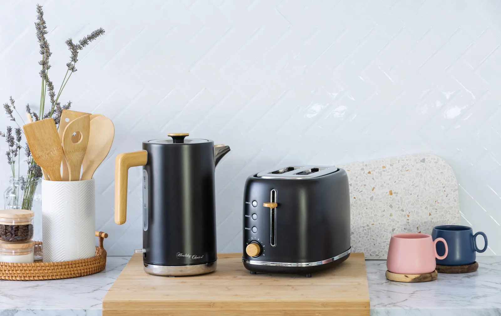 1.7L Kitchen Kettle | Black with Wood Accents | Sleek Design
