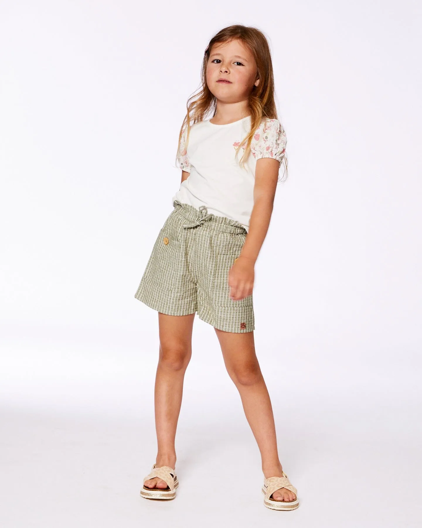 Bi-Material Organic Cotton Top With Puff Sleeve Pink Flowers On Cream Background